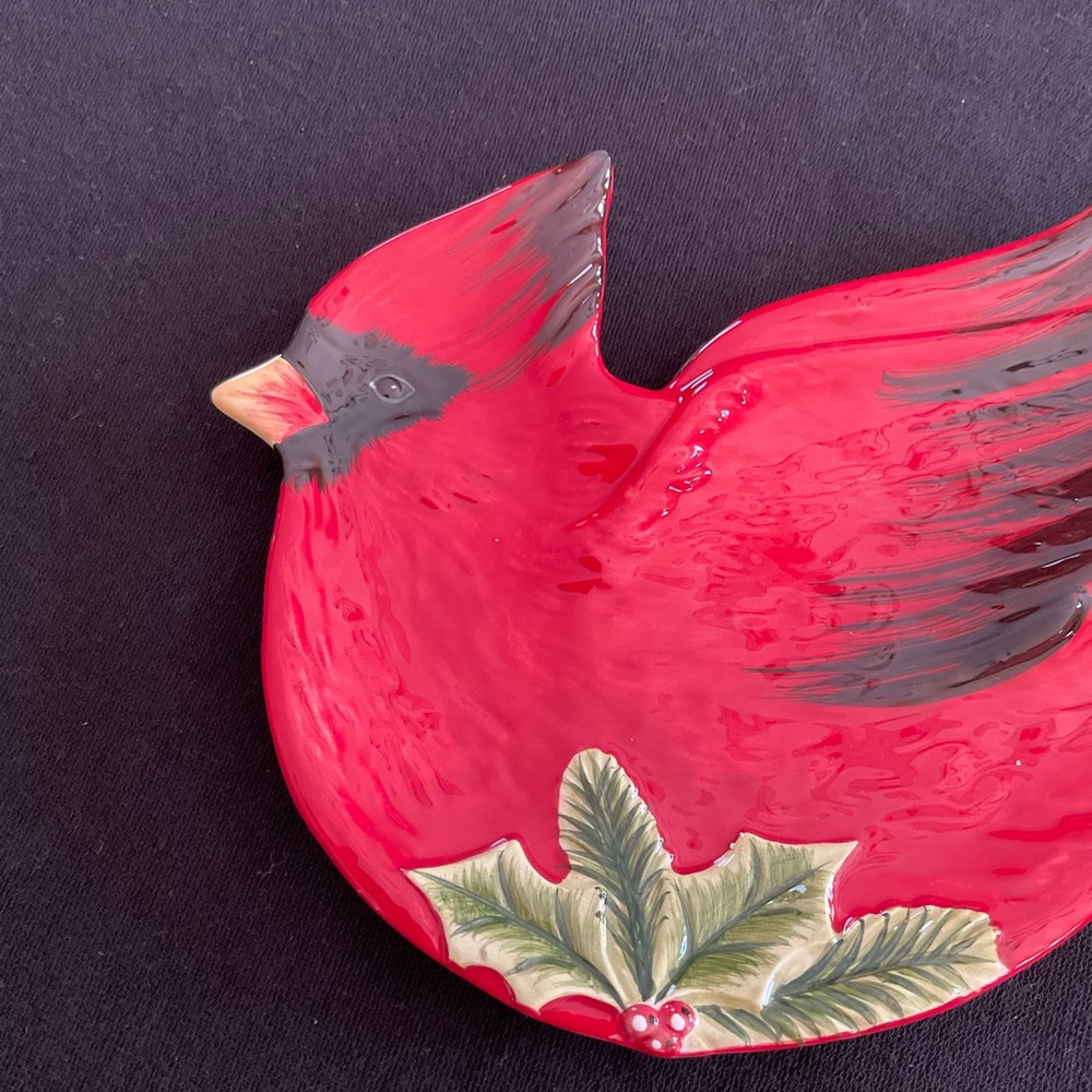 Winter Song Red Cardinal Plate - Picture 2 of 5